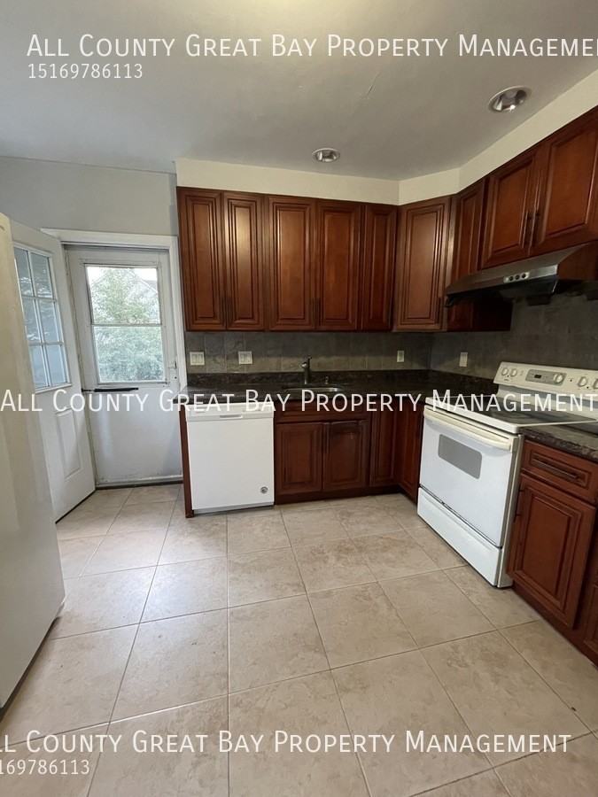 20 W Oak St #1 - Photo 3 of 8