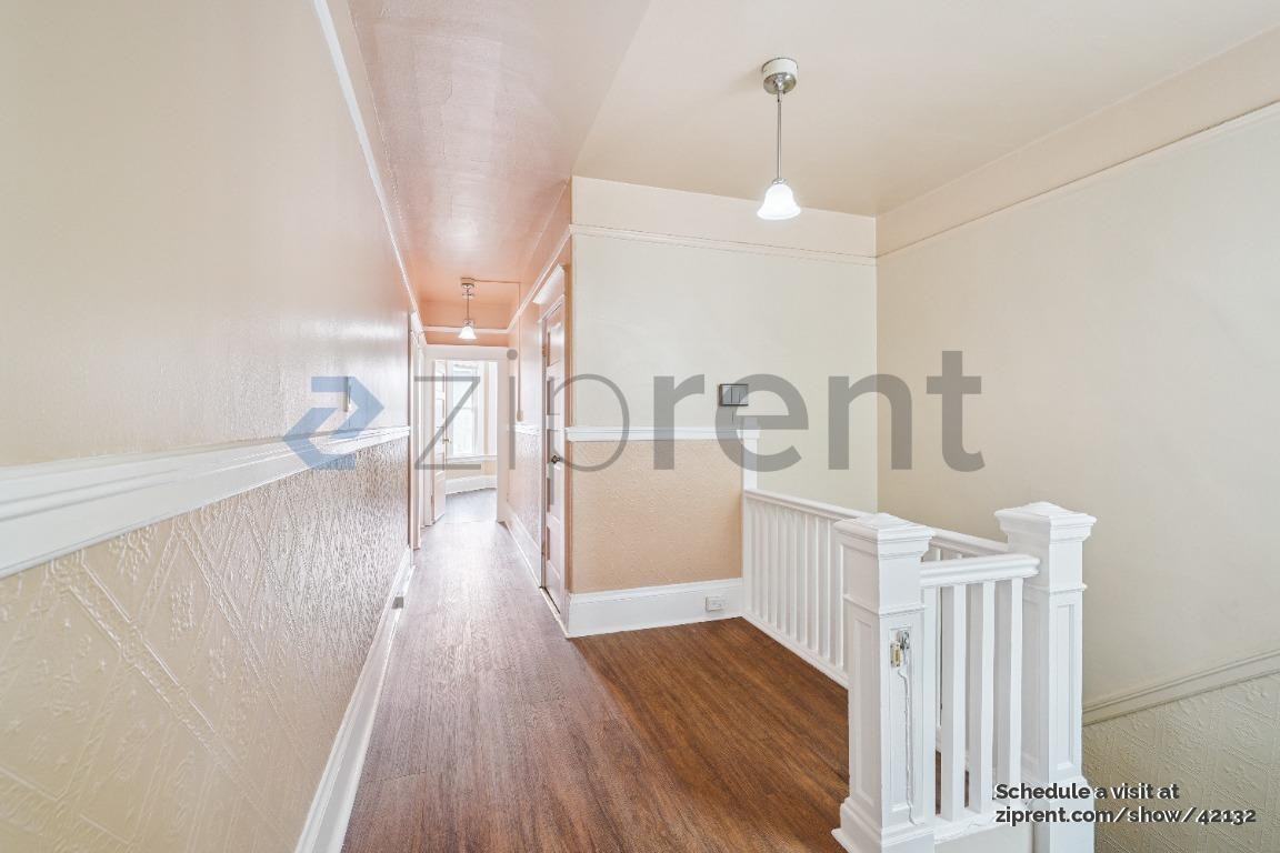 445 14th St - Photo 2 of 19