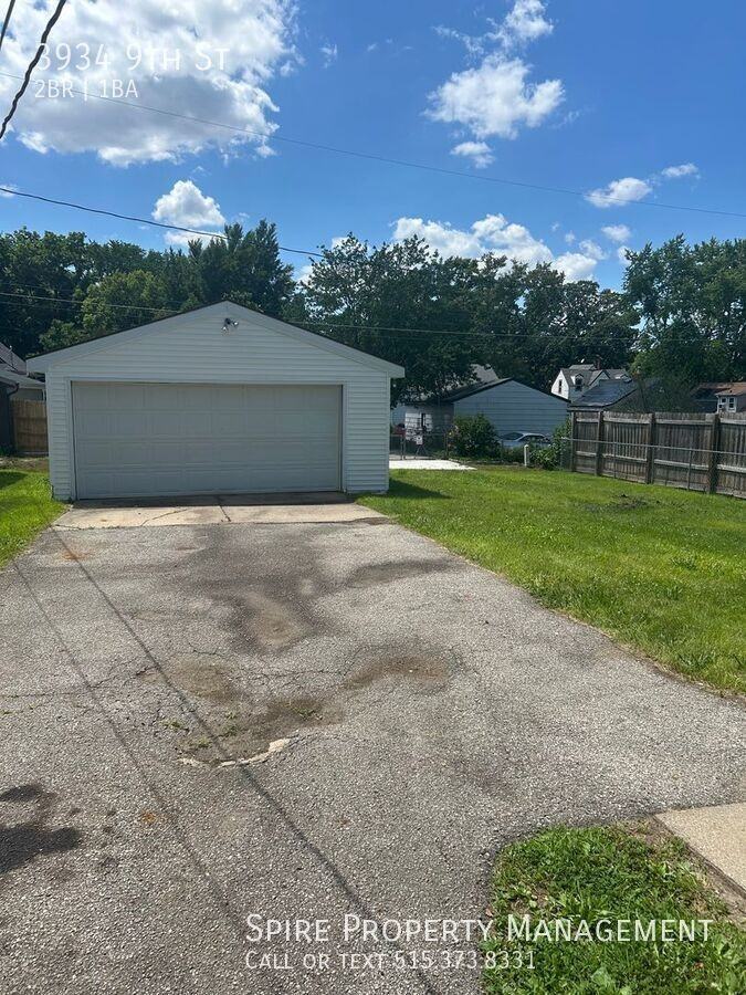 3934 9th St - Photo 3 of 10