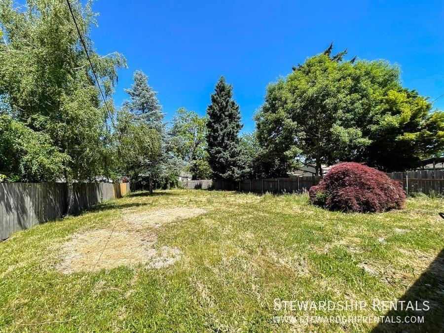 116 Cedar Ln - Photo 2 of 24