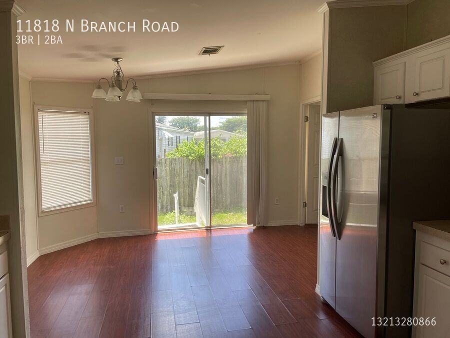 11818 N Branch Rd - Photo 2 of 19