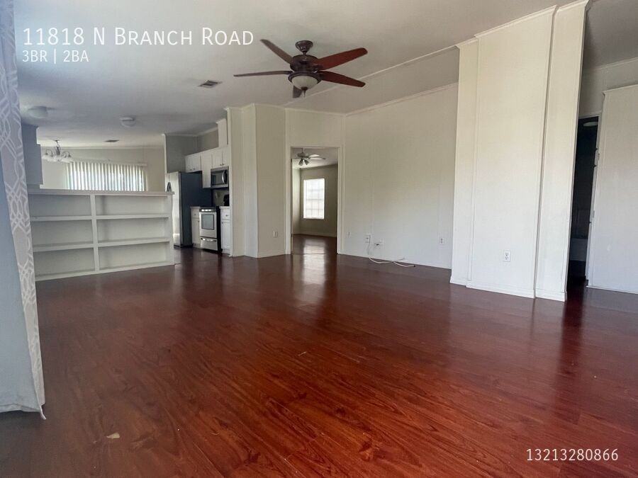 11818 N Branch Rd - Photo 3 of 19