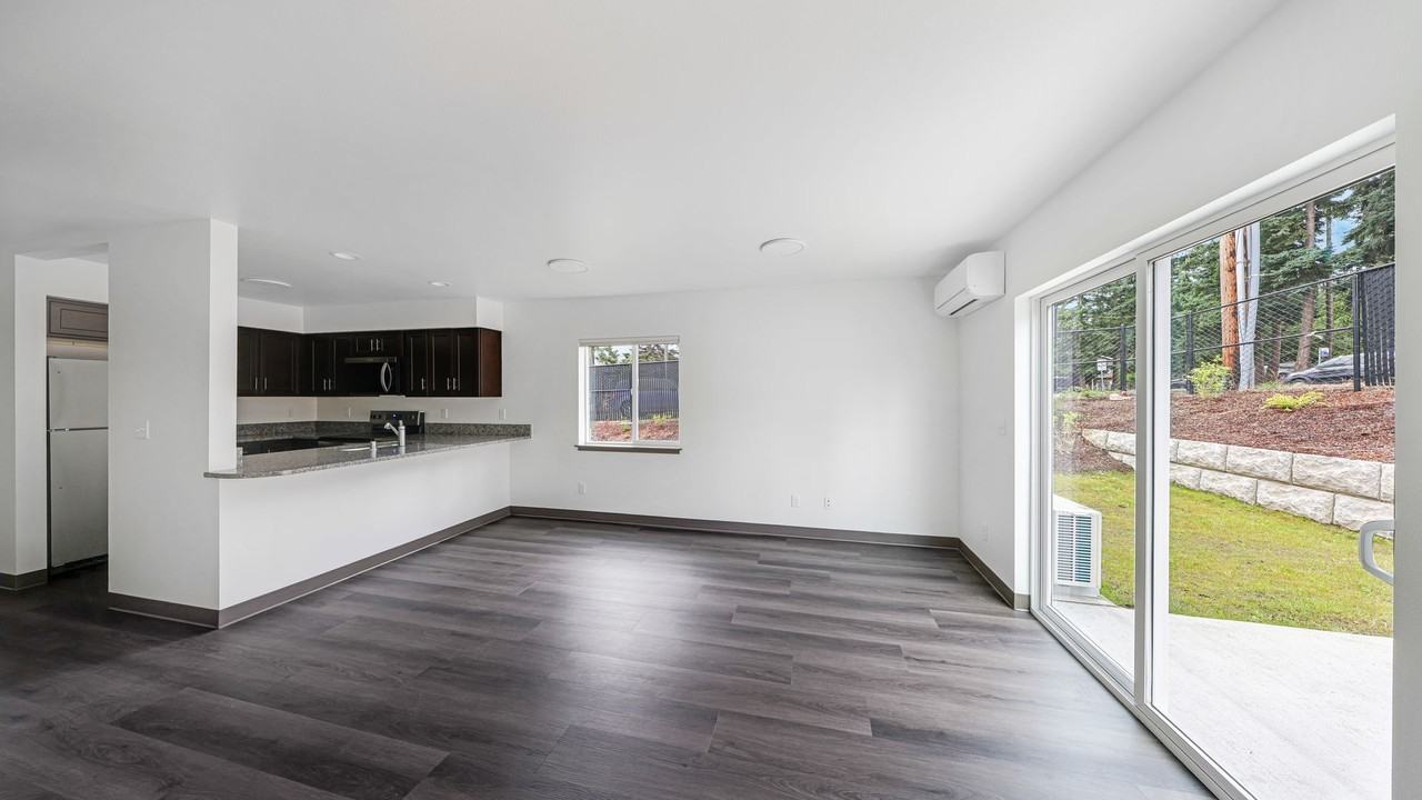 120 Ne 10th Ave #A3 - Photo 2 of 21