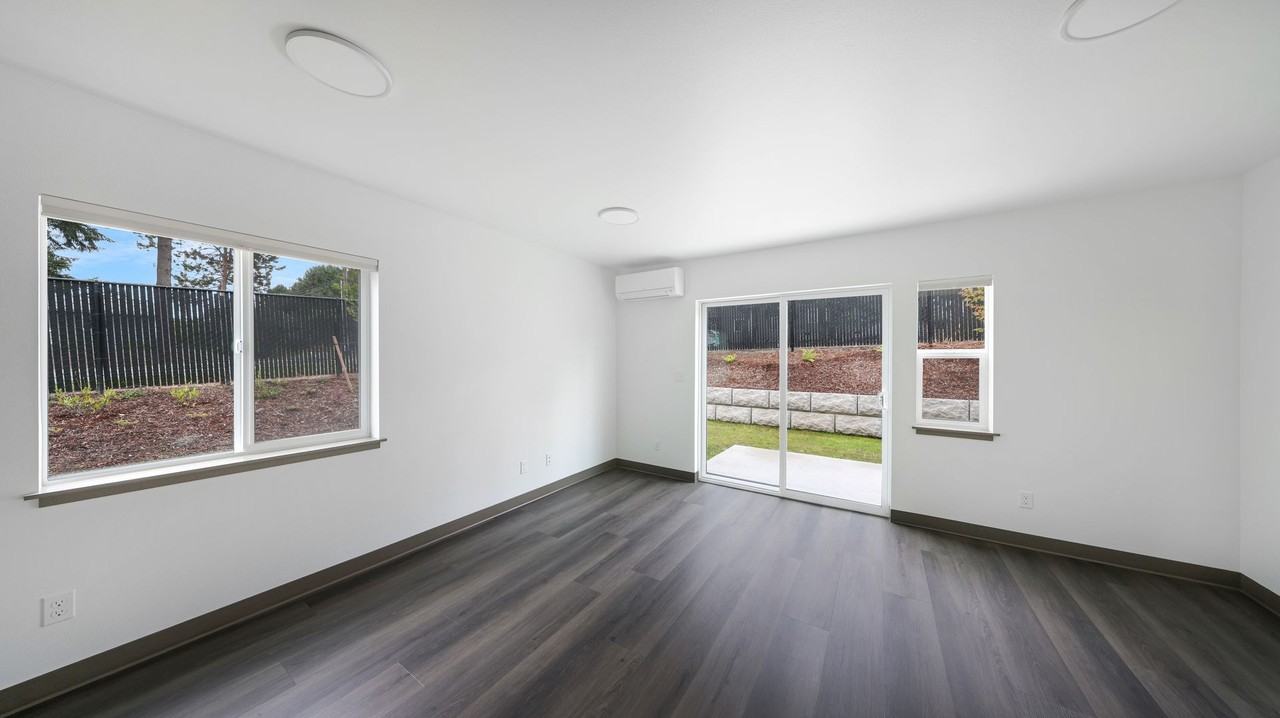 120 Ne 10th Ave #A3 - Photo 3 of 21