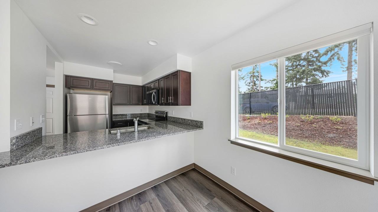 120 Ne 10th Ave #A3 - Photo 5 of 21