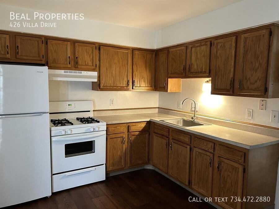 426 Villa Dr - Photo 3 of 16