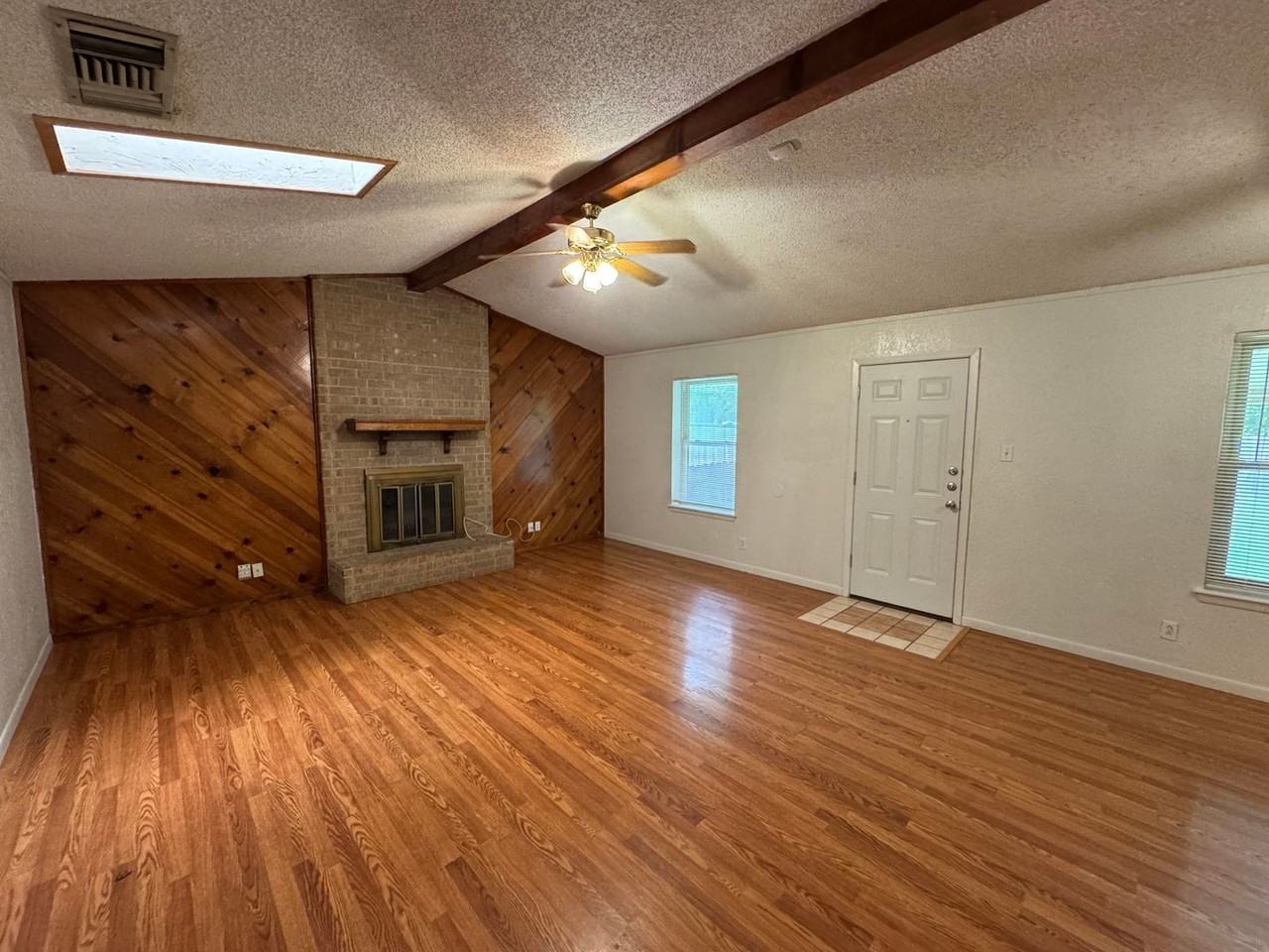 1803 Fairway Dr - Photo 2 of 30