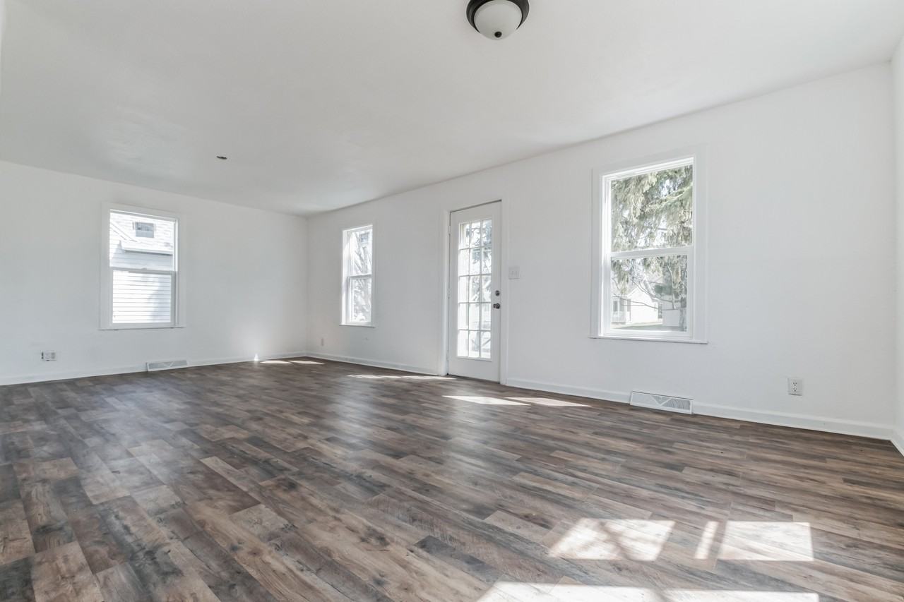 511 4th St #NA - Photo 2 of 11