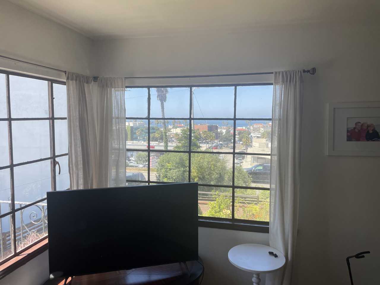 144 Palos Verdes Blvd #4 - Photo 2 of 4