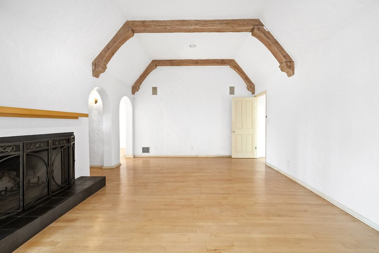 8543 Clifton Way #NA - Photo 2 of 15