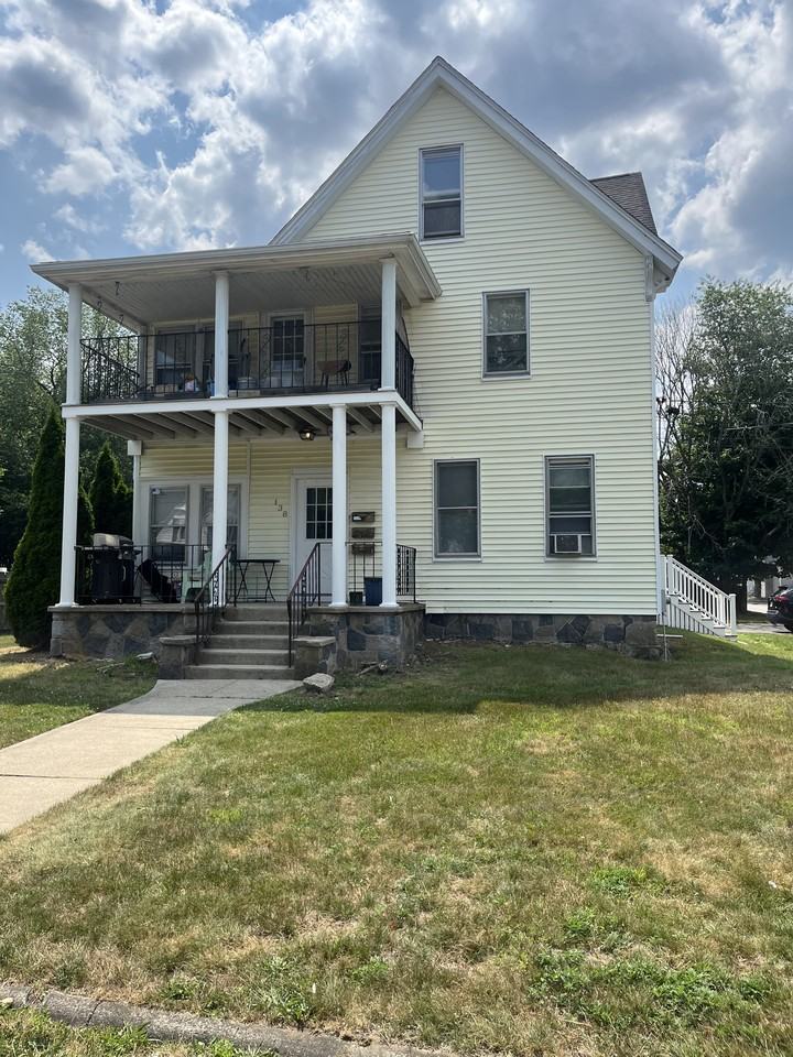 138 Myrtle St #3
