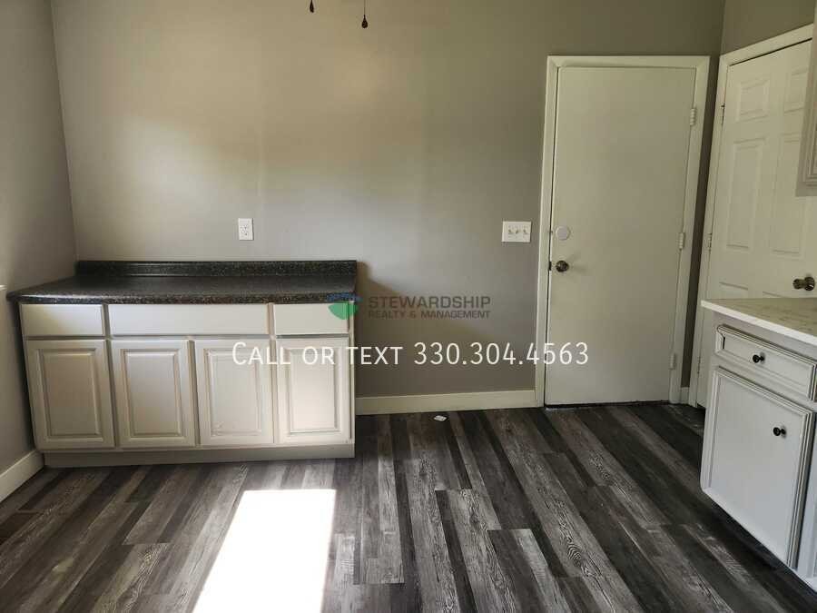 15257 Lincoln Way W - Photo 3 of 23
