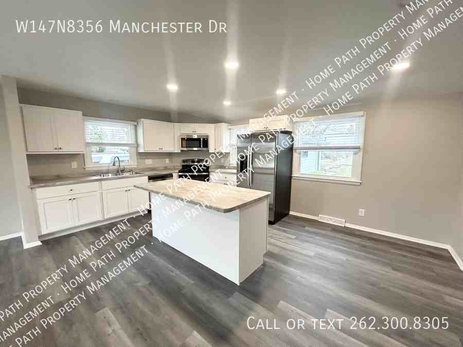 W147N8356 Manchester Dr - Photo 3 of 18