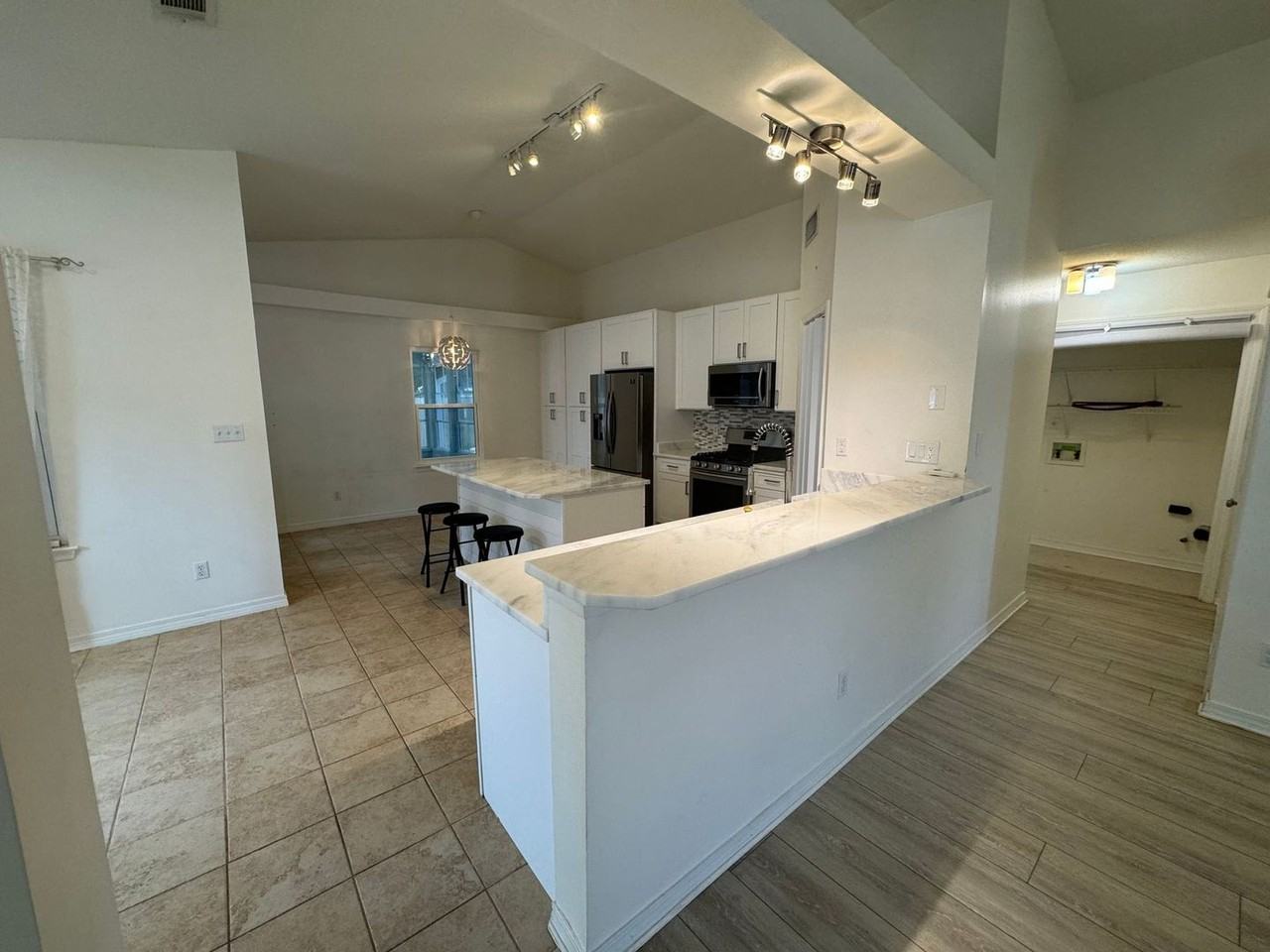 314 Mizzen Ln - Photo 5 of 26