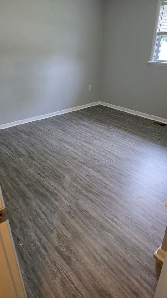 7120 Denver Ln - Photo 3 of 4