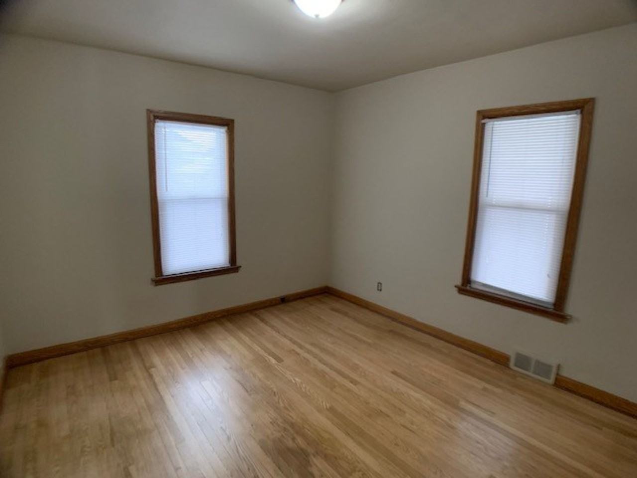 1437 S 59th St - Photo 2 of 17