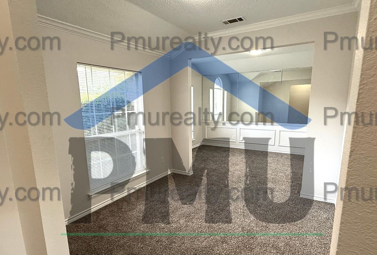 1558 Cardigan Ln - Photo 2 of 13