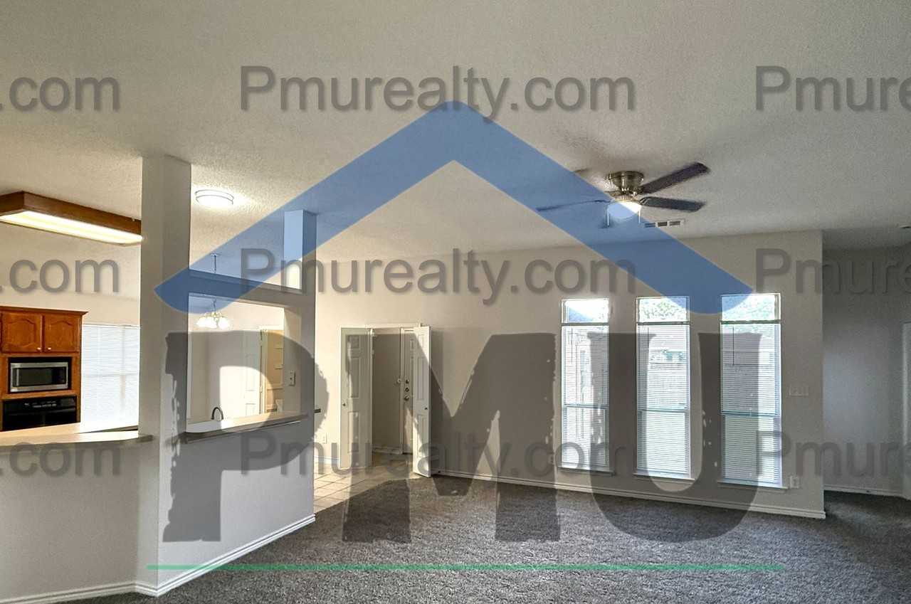 1558 Cardigan Ln - Photo 3 of 13