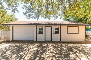 featured image of 124 E Castlebriar Dr