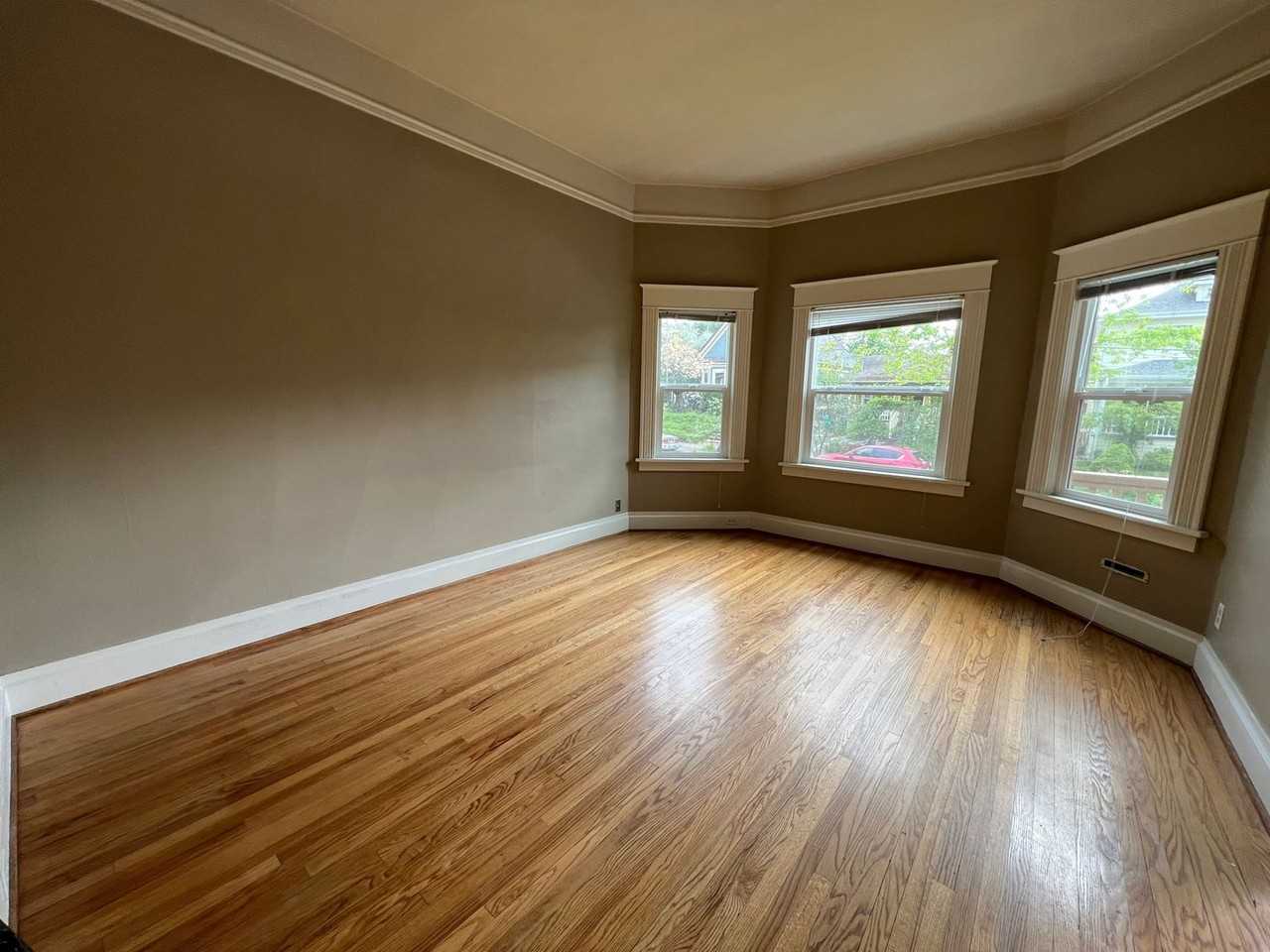 3807 Ne Cleveland Ave - Photo 2 of 17