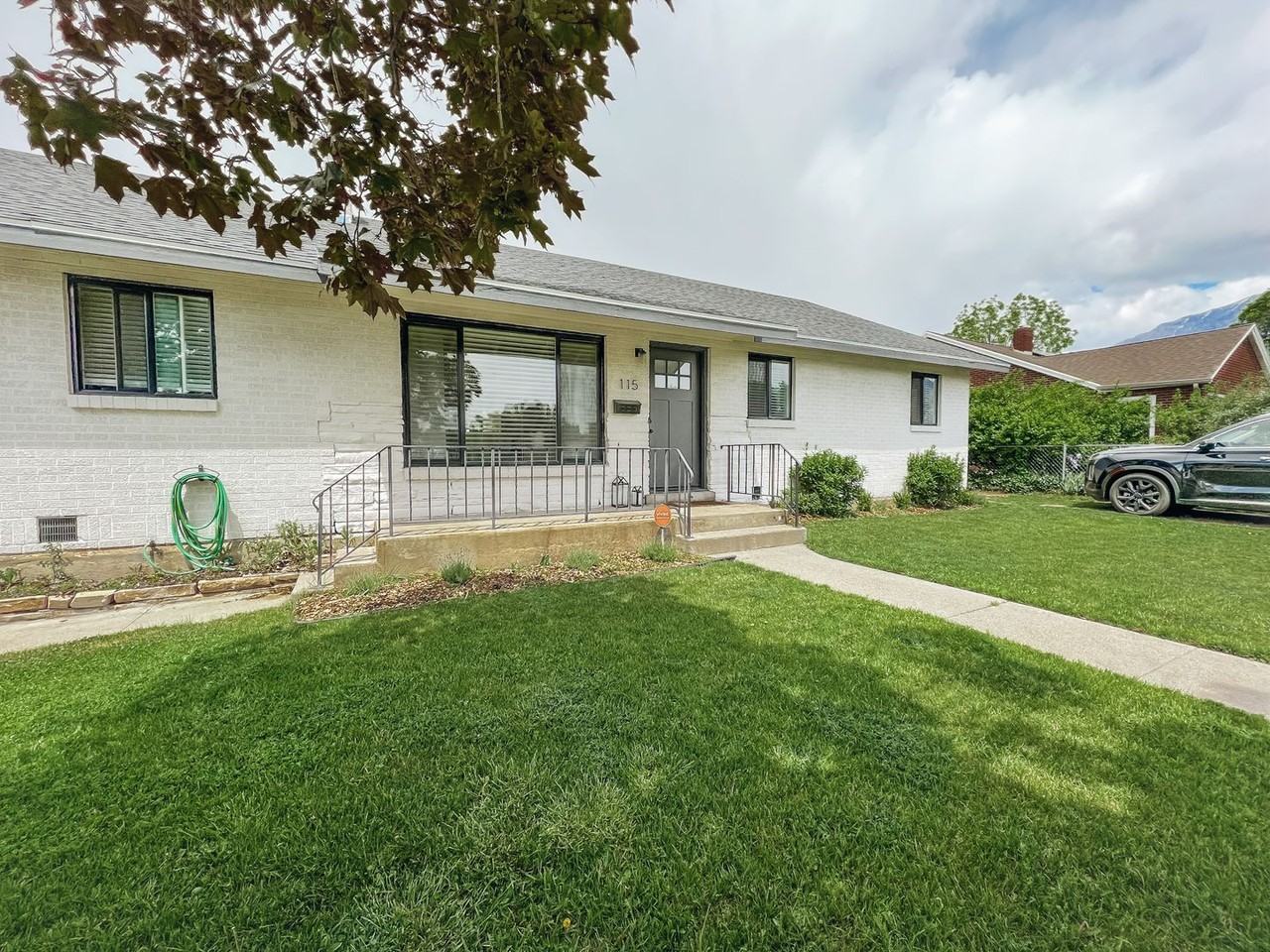 115 E 100 N - Photo 2 of 44