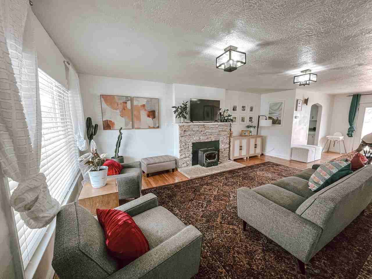 115 E 100 N - Photo 5 of 44