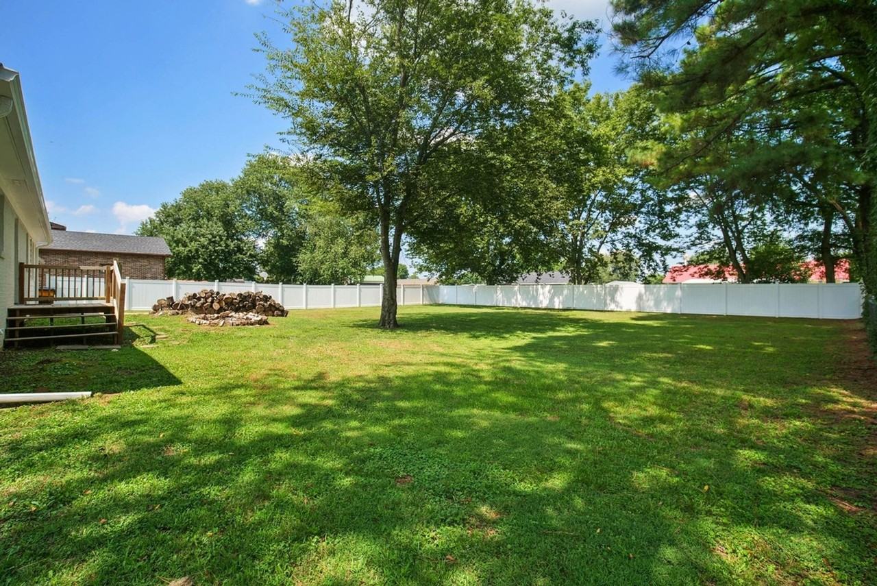 106 Napier Dr - Photo 2 of 26
