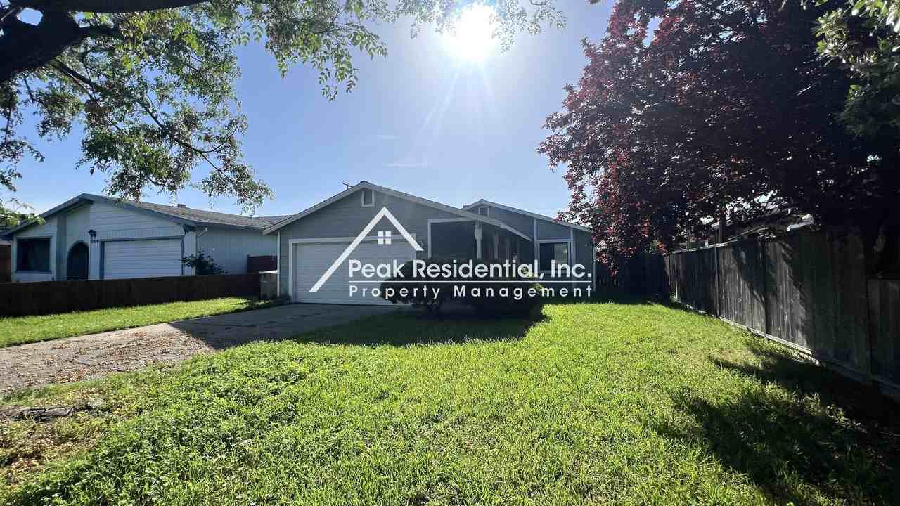 3913 May St - Photo 2 of 27