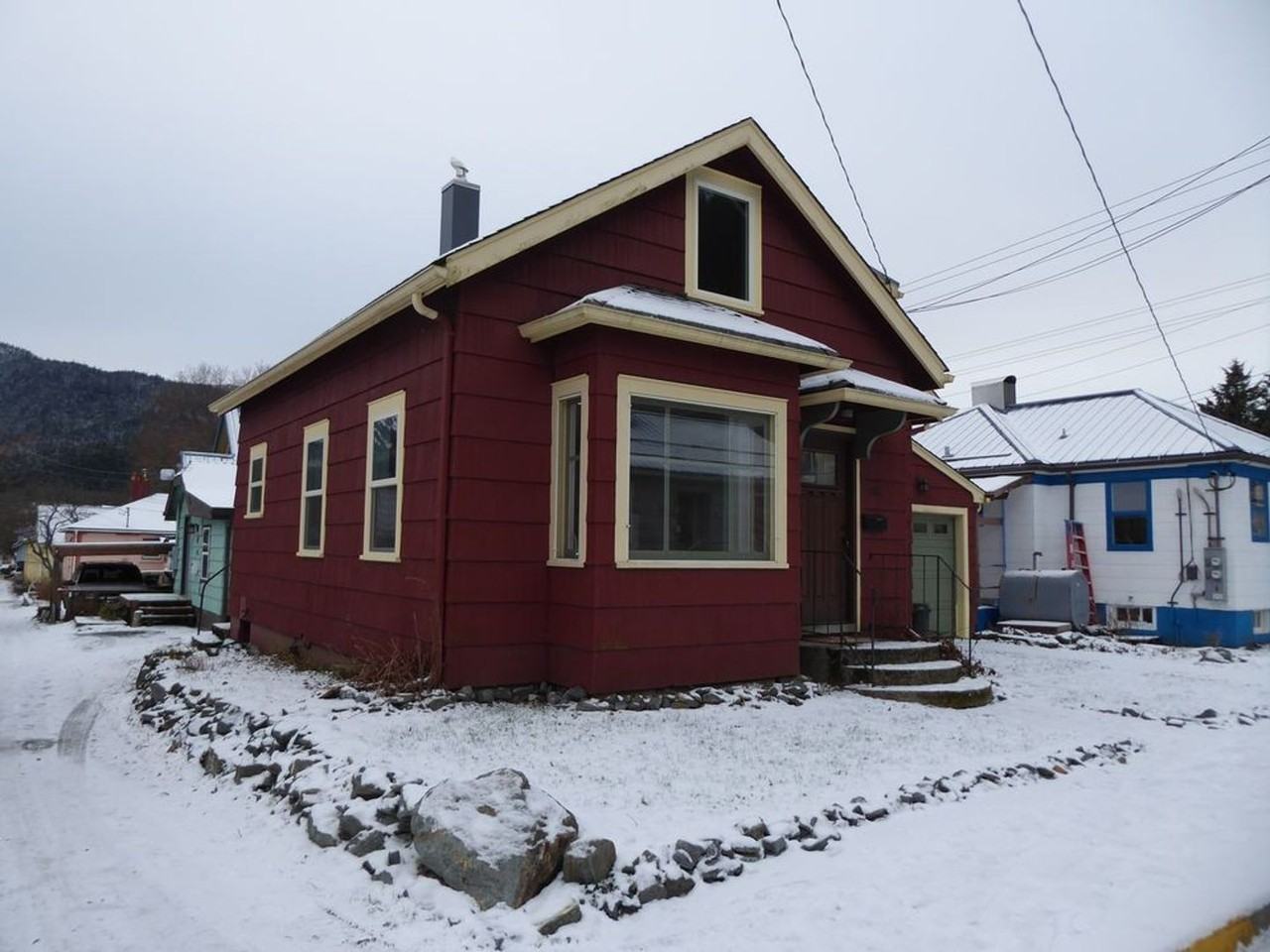 1026 C St - Photo 2 of 35