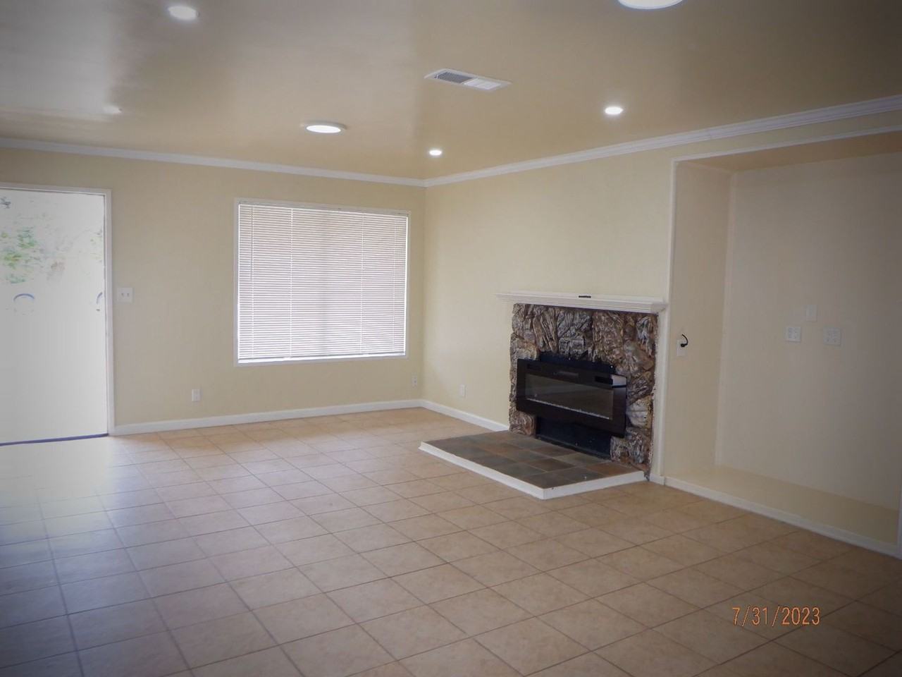 21321 Santa Barbara Dr - Photo 3 of 12