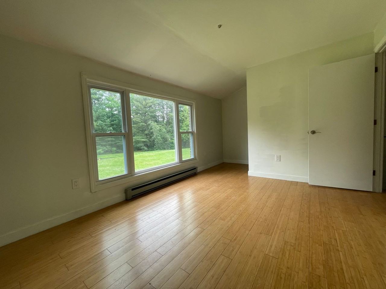 18 Cannongate Rd - Photo 7 of 23