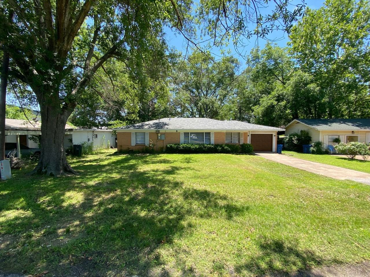 114 South Hearon Drive