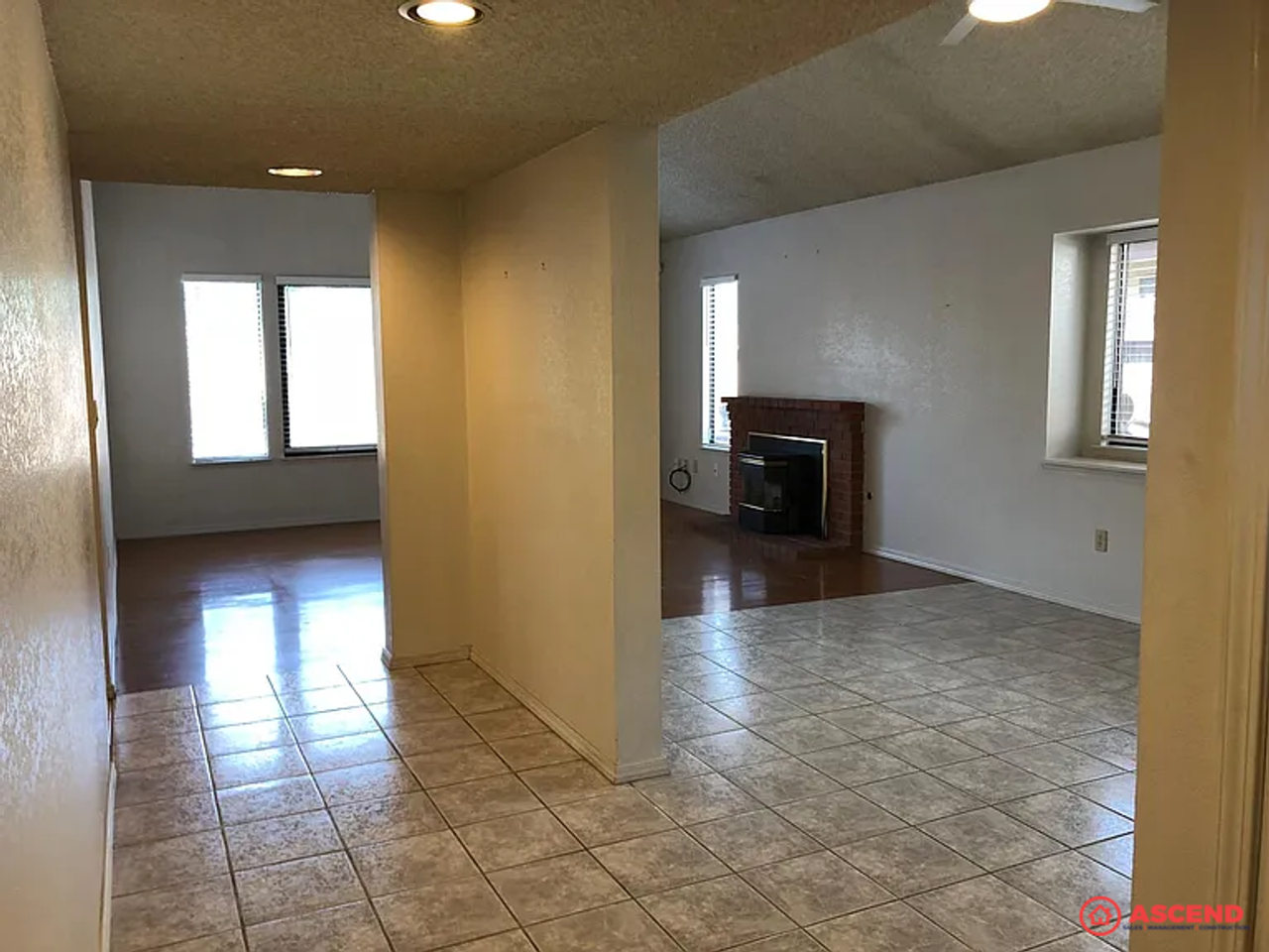 3721 Rockcastle Dr - Photo 3 of 9