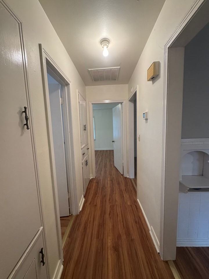 1513 S Avondale St - Photo 6 of 10