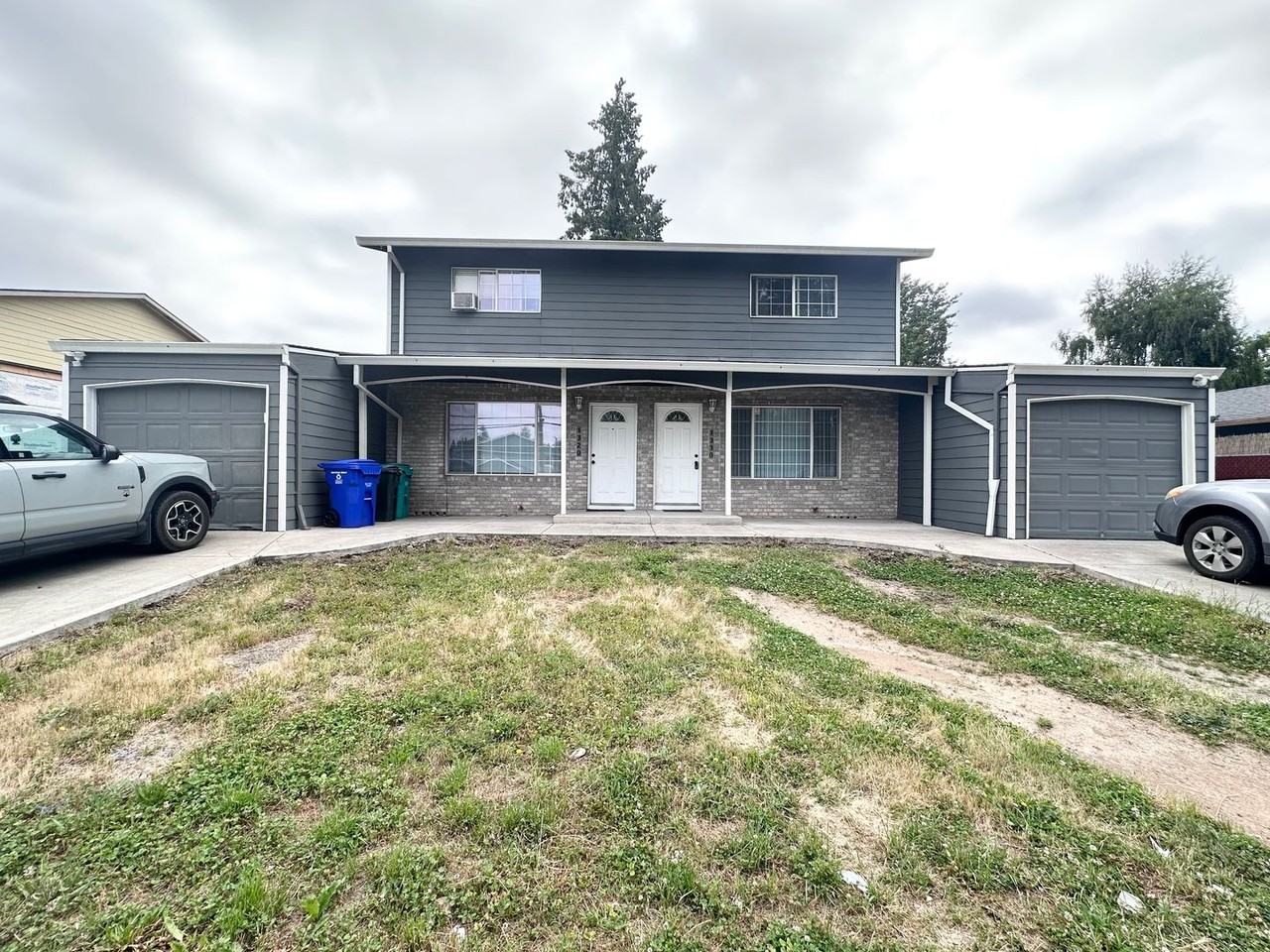 1310 Ne Kane Dr - Photo 2 of 27