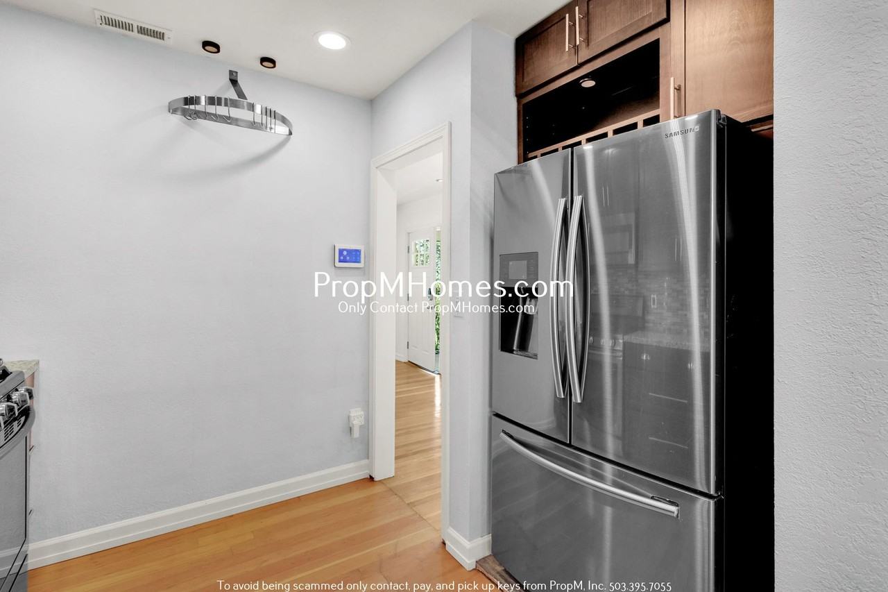 10108 Ne Weidler St - Photo 7 of 28