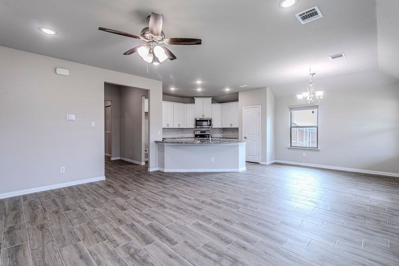 311 Ranch Rd - Photo 3 of 26