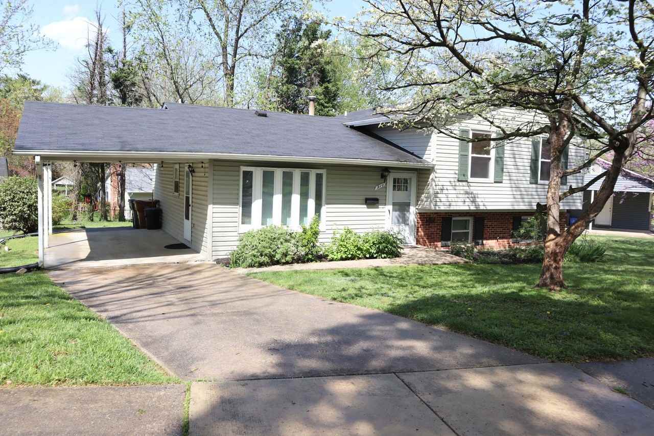 910 Allan Rd - Photo 2 of 32