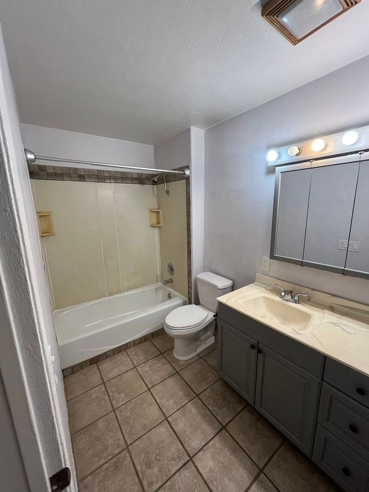 6376 Rancho Mission Rd #406 - Photo 7 of 18