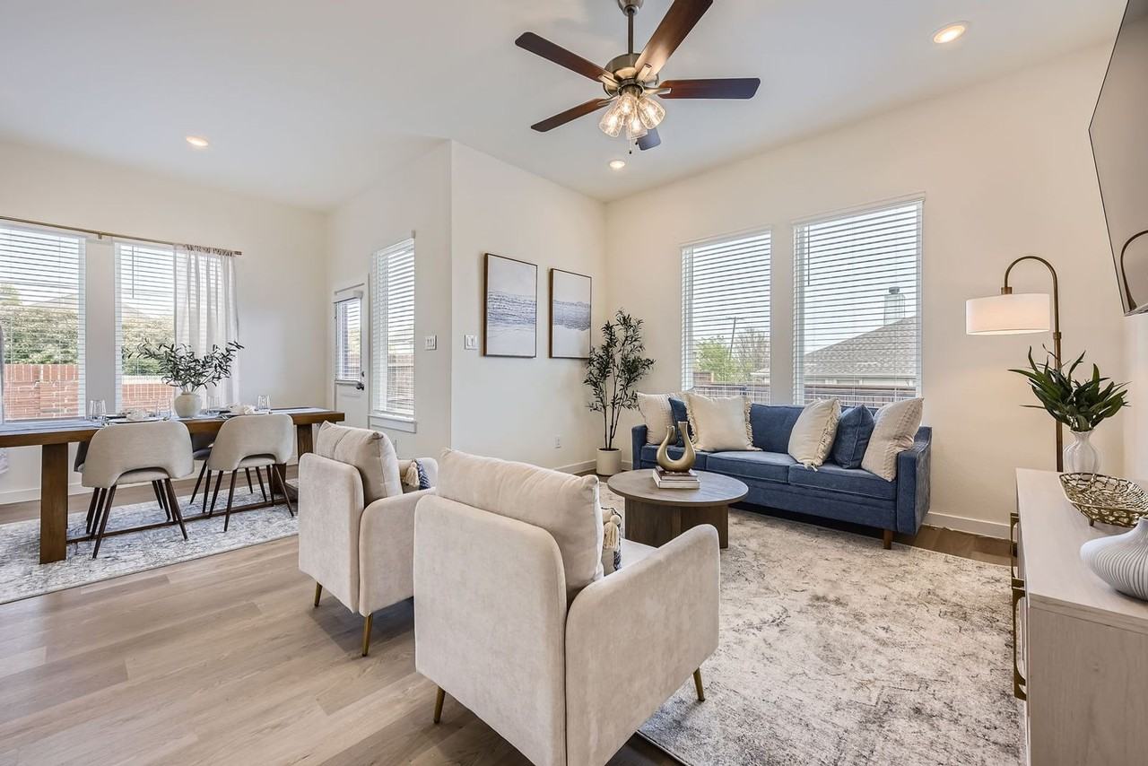 8119 Sawyer Dr - Photo 5 of 29