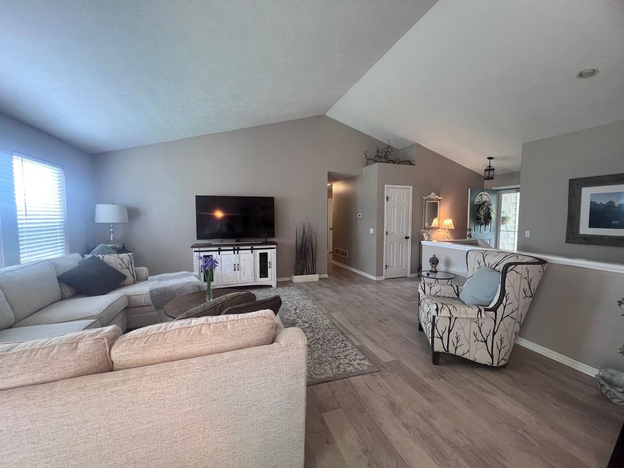 8524 Haystack Rd Se - Photo 2 of 27