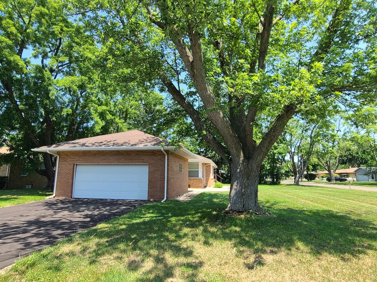 1648 Columbus Ave - Photo 2 of 33