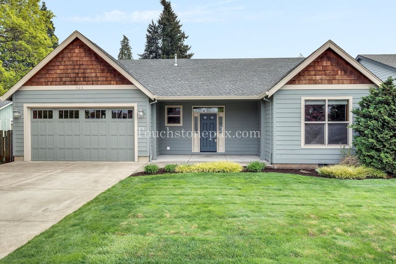 920 N Ivy St - Photo 5 of 39