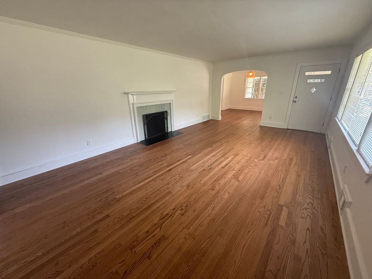 174 Hardin Dr - Photo 3 of 32