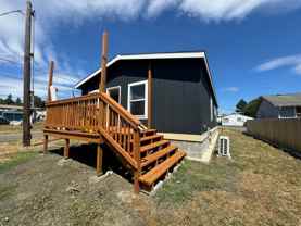 131 Se Darrell Ave - Photo 1 of 1