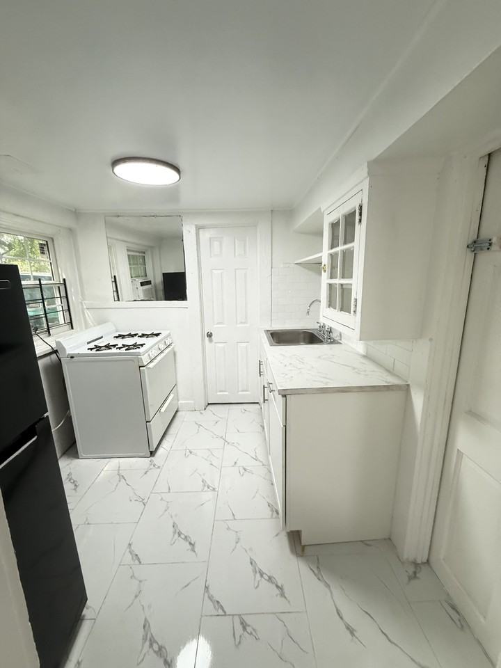 7904 St Charles - Photo 5 of 8