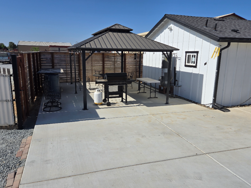 16750 Anaconda Rd - Photo 3 of 18