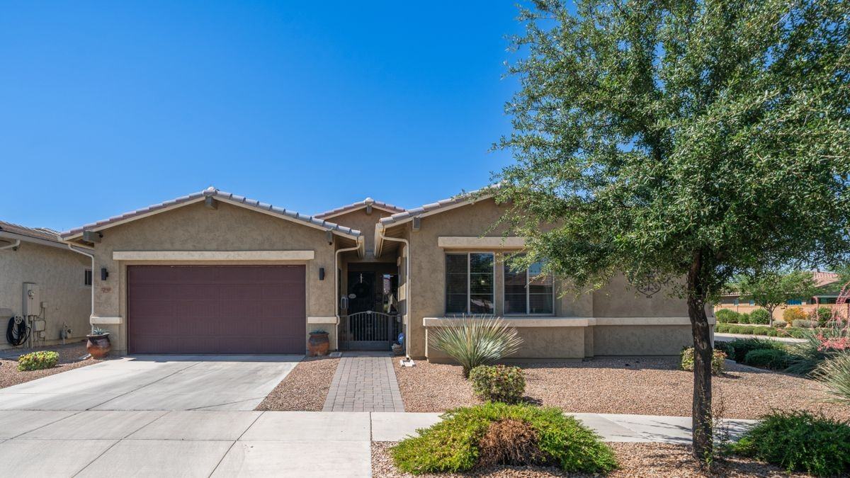 22697 E Tierra Grande - Photo 2 of 11