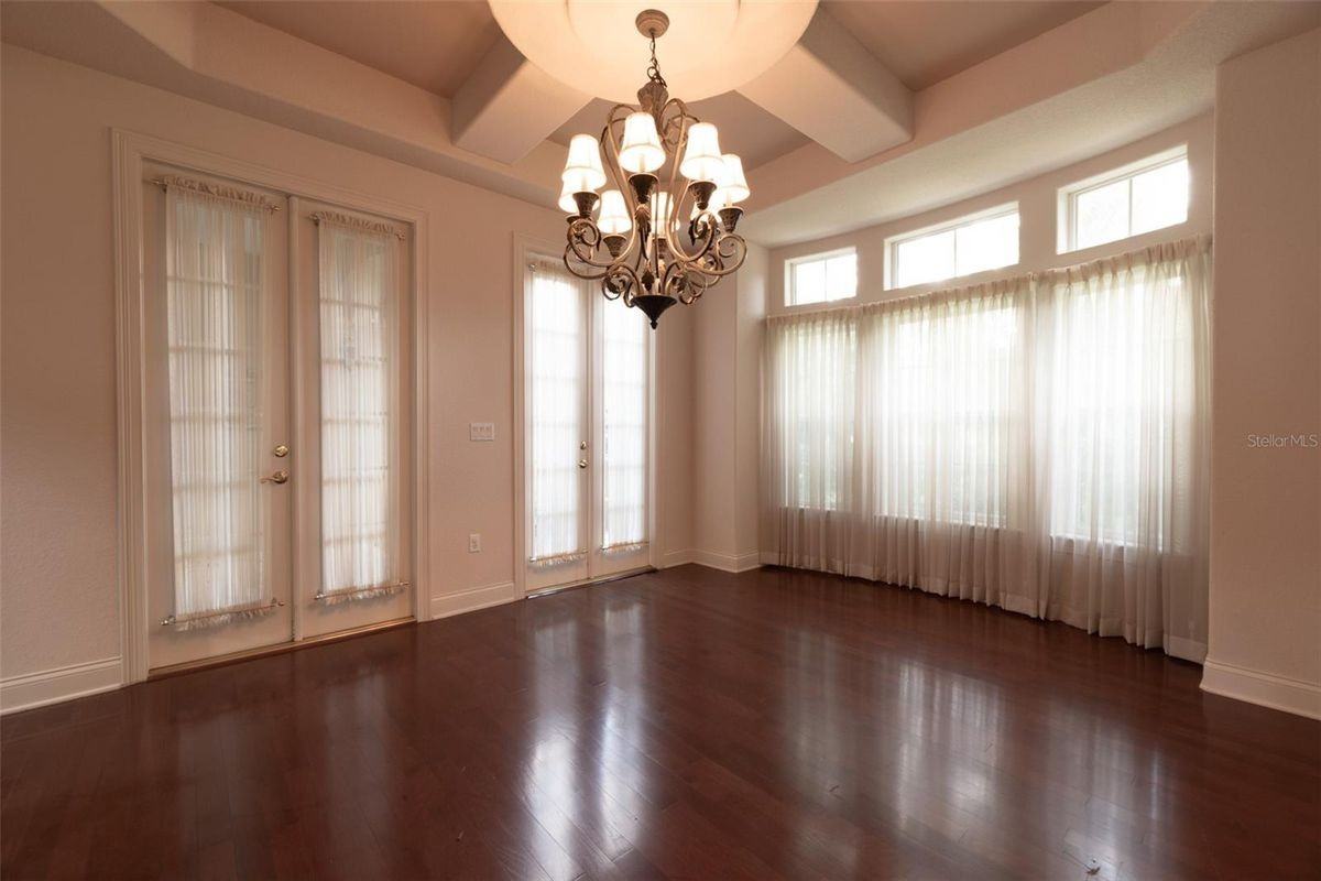 10430 Birch Tree Ln - Photo 3 of 34