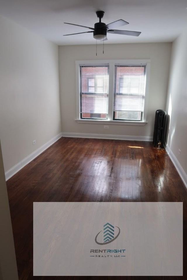 1700 W Albion Ave - Photo 3 of 10